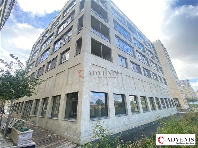 Office in Bordeaux for lease - Building Photo - Image 3 of 8
