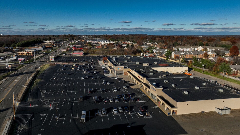 1430-1474 N Main St, North Canton, OH for lease - Building Photo - Image 2 of 11