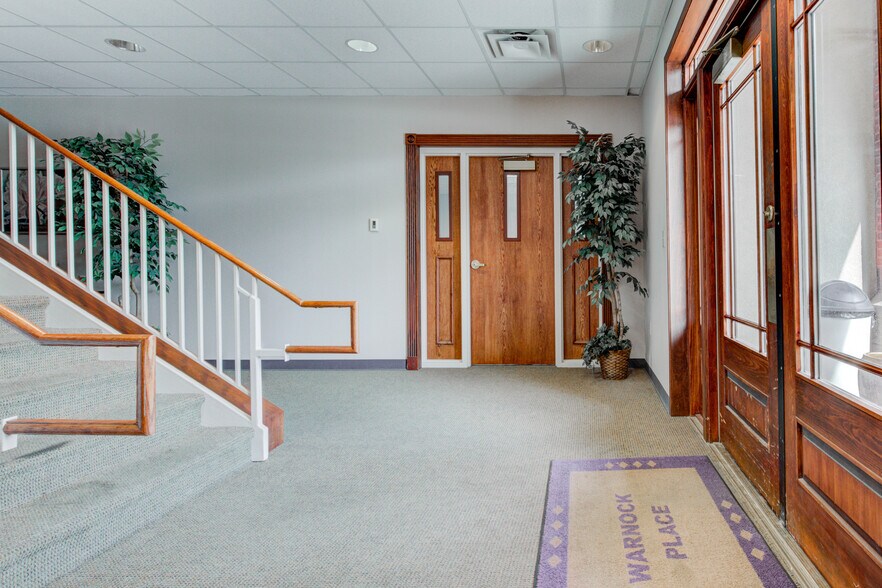 959 Illinois Ave, Maumee, OH à vendre - Photo intérieure - Image 3 de 9