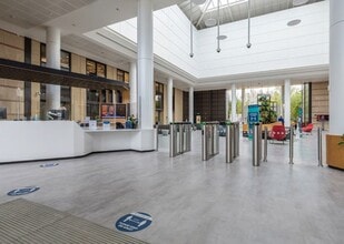 Whitehill Way, Swindon à louer Photo intérieure- Image 2 de 12