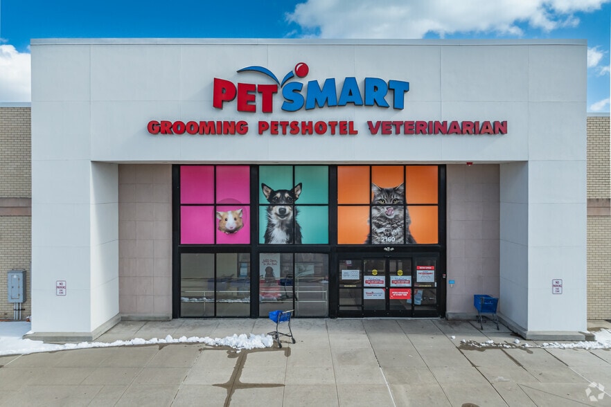 2160 Jericho Tpke, Commack, NY à louer - Photo du bâtiment - Image 3 de 10