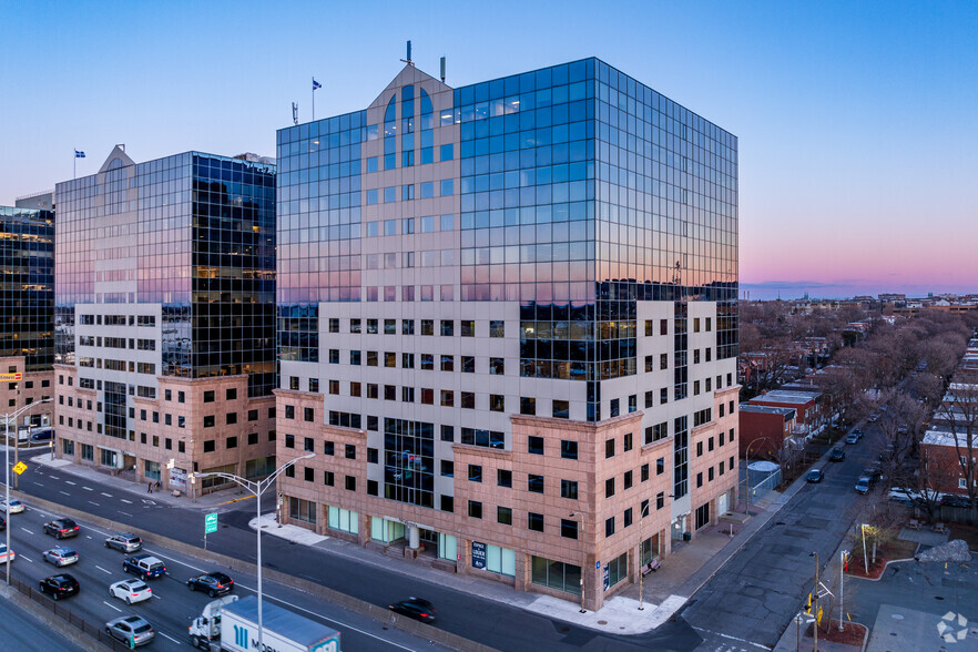 140 Boul Crémazie O, Montréal, QC à louer - Photo du b timent - Image 2 de 5