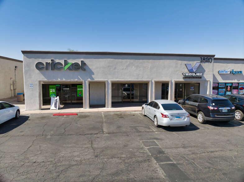 1820 E Lake Mead Blvd, North Las Vegas, NV for lease - Building Photo - Image 3 of 15