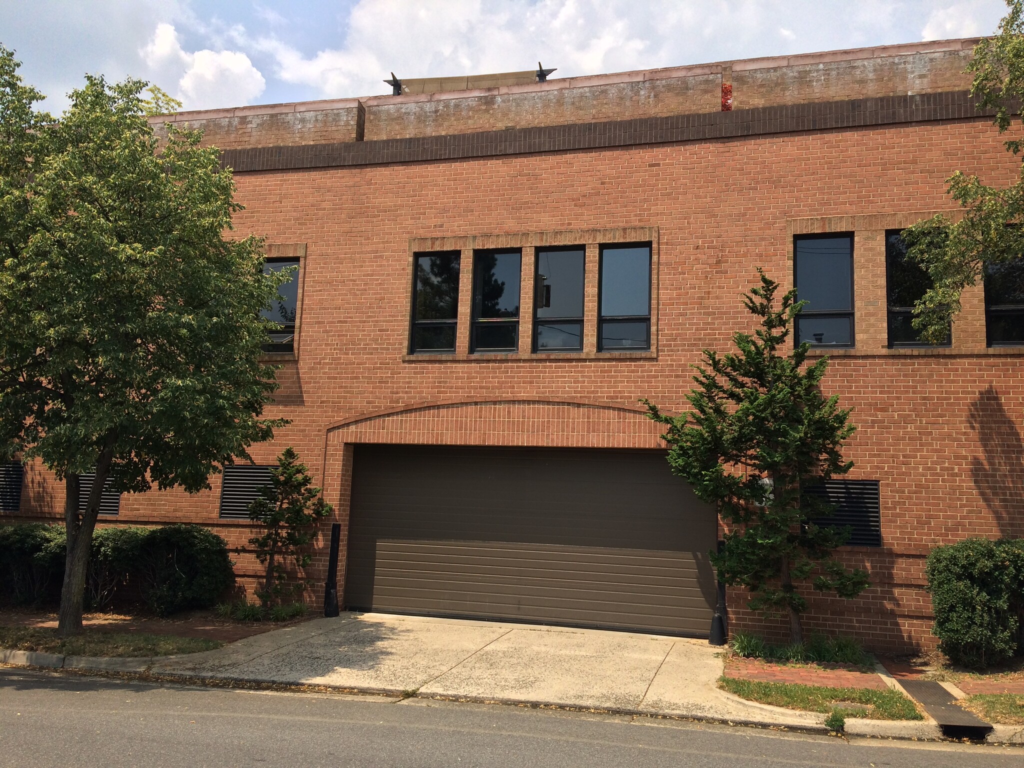 400 N Columbus St, Alexandria, VA for lease Building Photo- Image 1 of 7