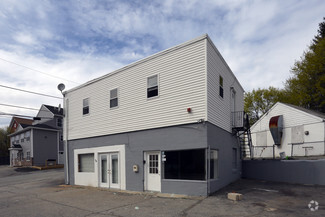 Plus de détails pour 511 Broad St, Cumberland, RI - Vente au détail à vendre