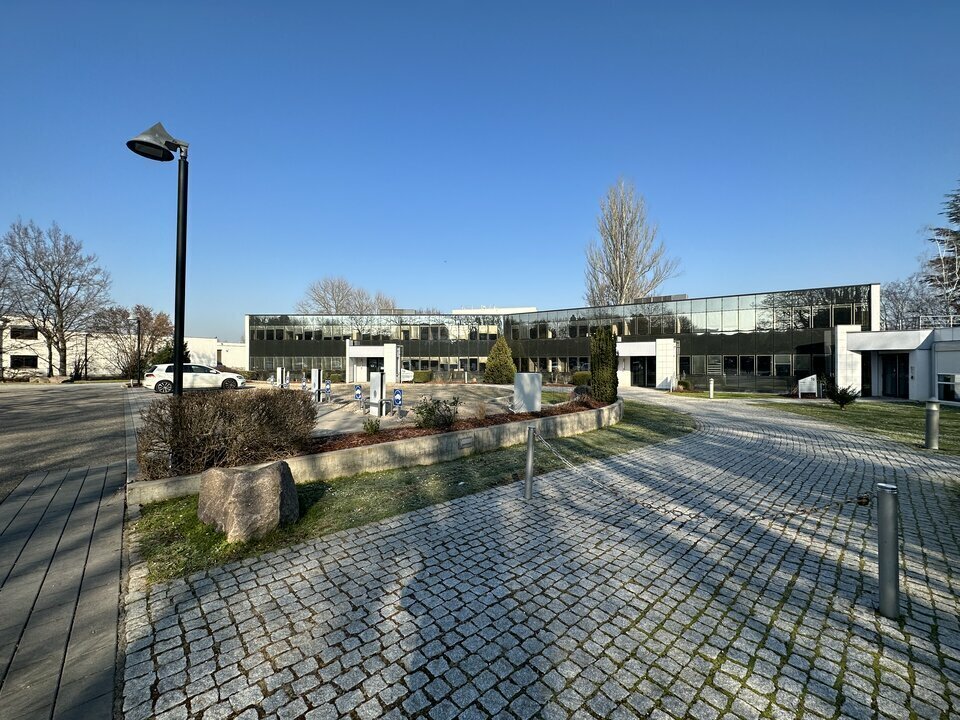 Office in Eckbolsheim for lease Building Photo- Image 1 of 7
