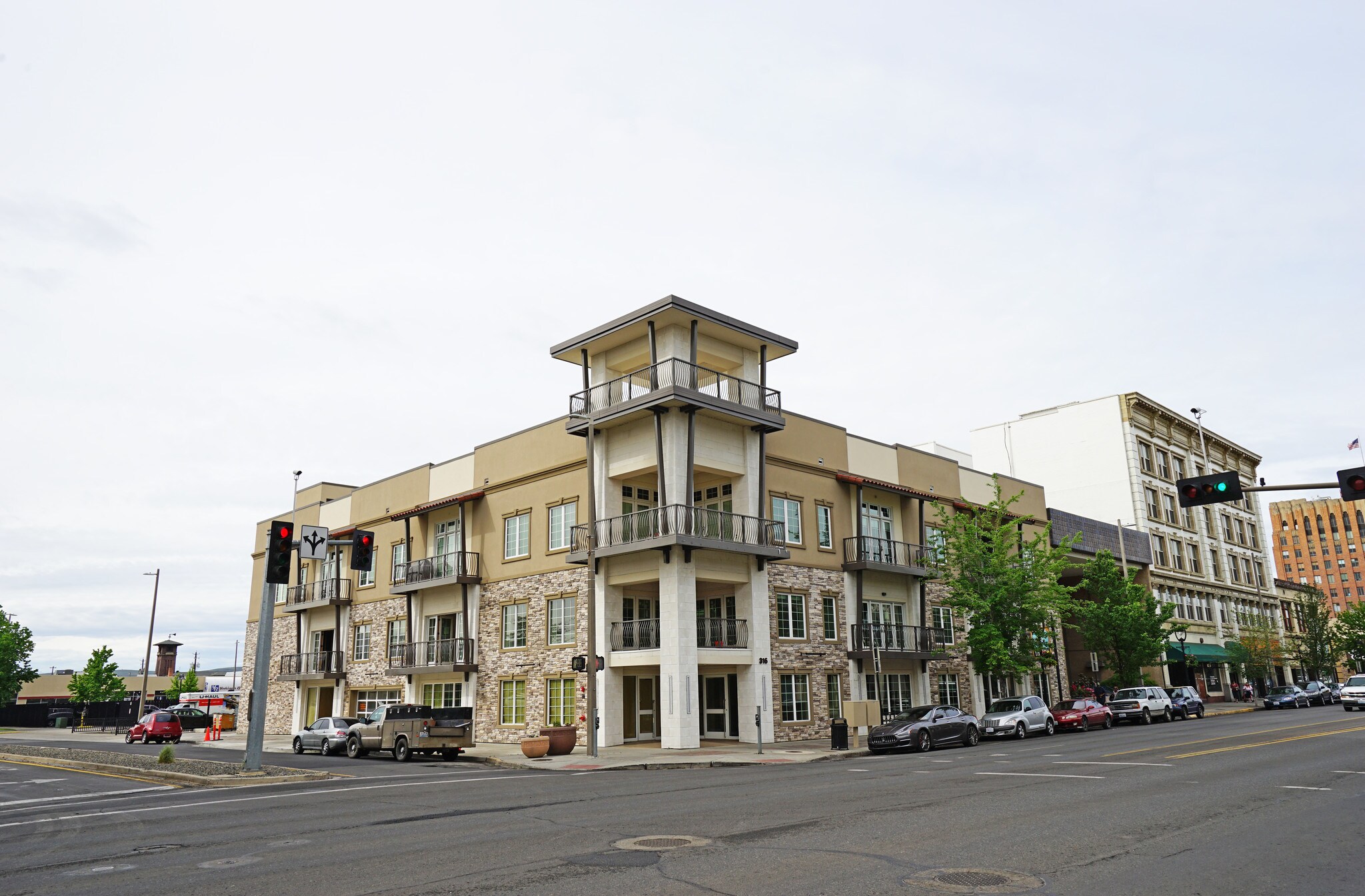 316 E Yakima Ave, Yakima, WA à louer Photo du bâtiment- Image 1 de 22