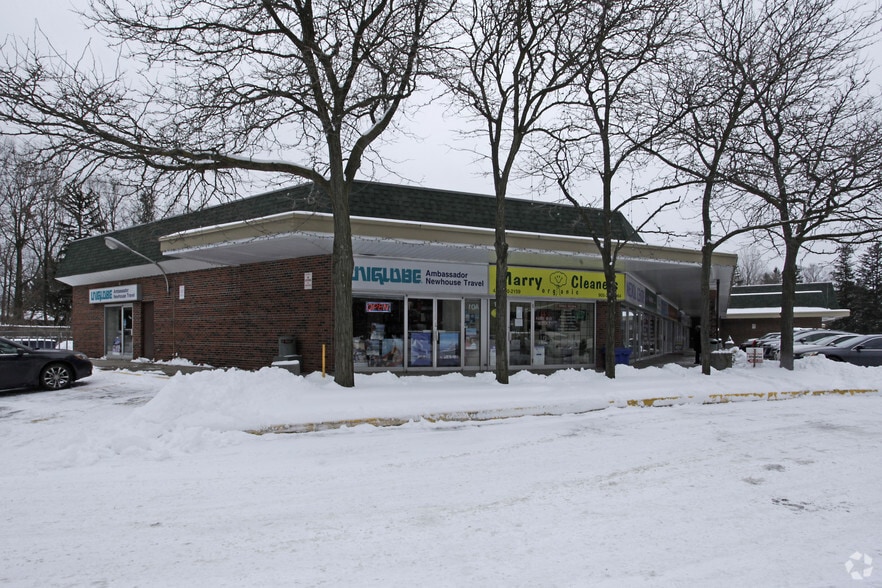 1150 Lorne Park Rd, Mississauga, ON à louer - Photo du bâtiment - Image 3 de 3