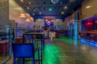 Plus de détails pour Commerce de détail à vendre