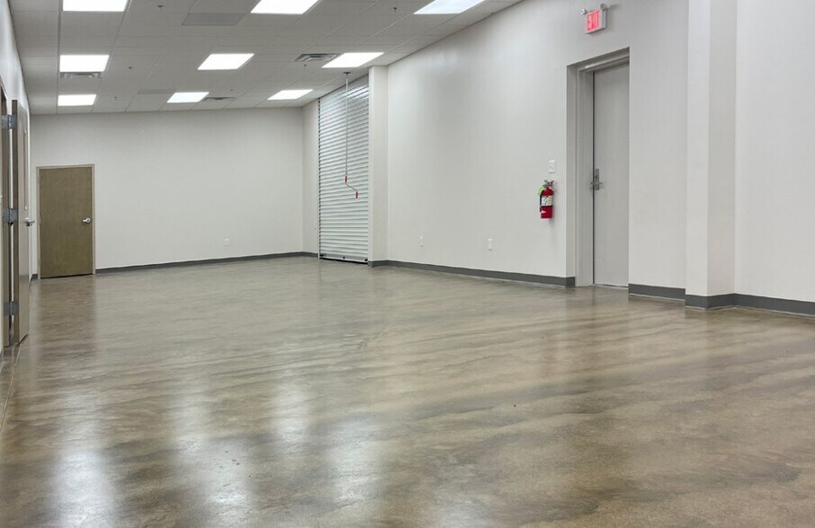 1280 Rebel Rd, Cordova, TN à louer - Photo du bâtiment - Image 2 de 6