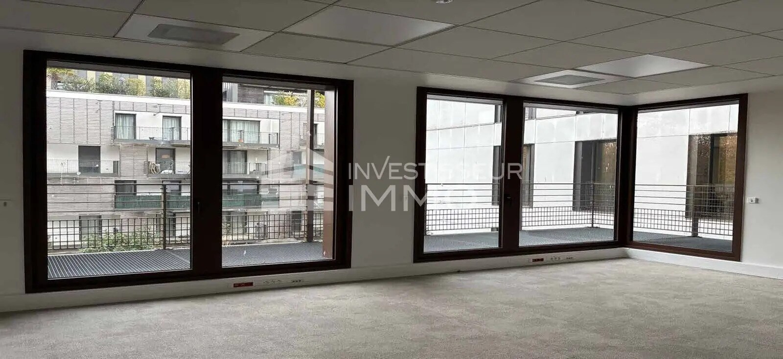 Office in Montévrain for lease Interior Photo- Image 1 of 5