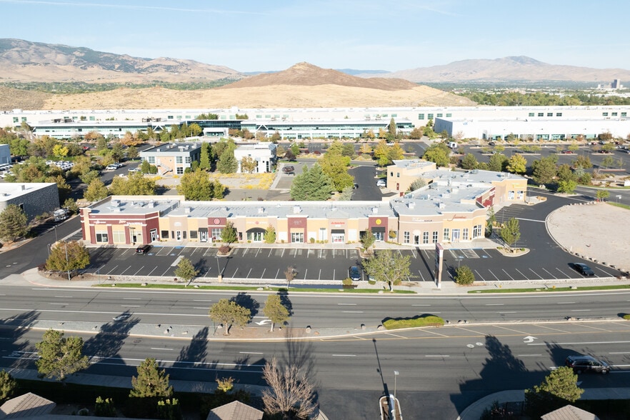 9333 Double R Blvd, Reno, NV à louer - Photo du bâtiment - Image 2 de 3
