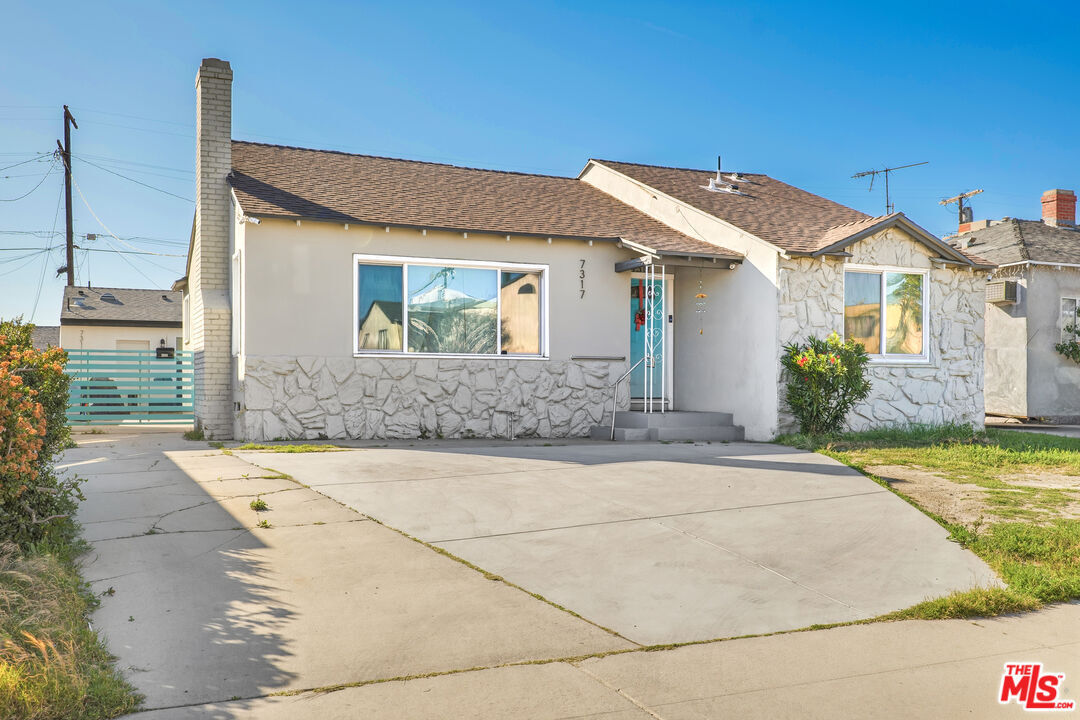 7317 Tujunga Ave, North Hollywood, CA for sale Primary Photo- Image 1 of 4