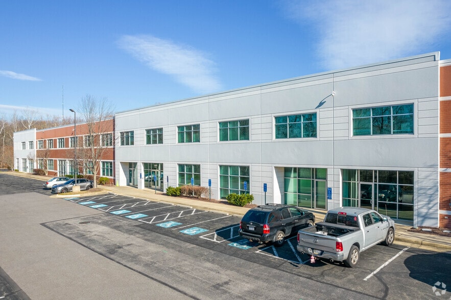 10400 Furnace Rd, Lorton, VA à louer - Photo du bâtiment - Image 2 de 4