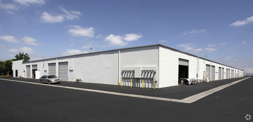 4091 E La Palma Ave, Anaheim, CA for lease - Building Photo - Image 3 of 3