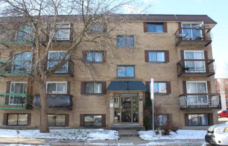 590 Rue de Roanne, Laval, QC à vendre Photo principale- Image 1 de 1