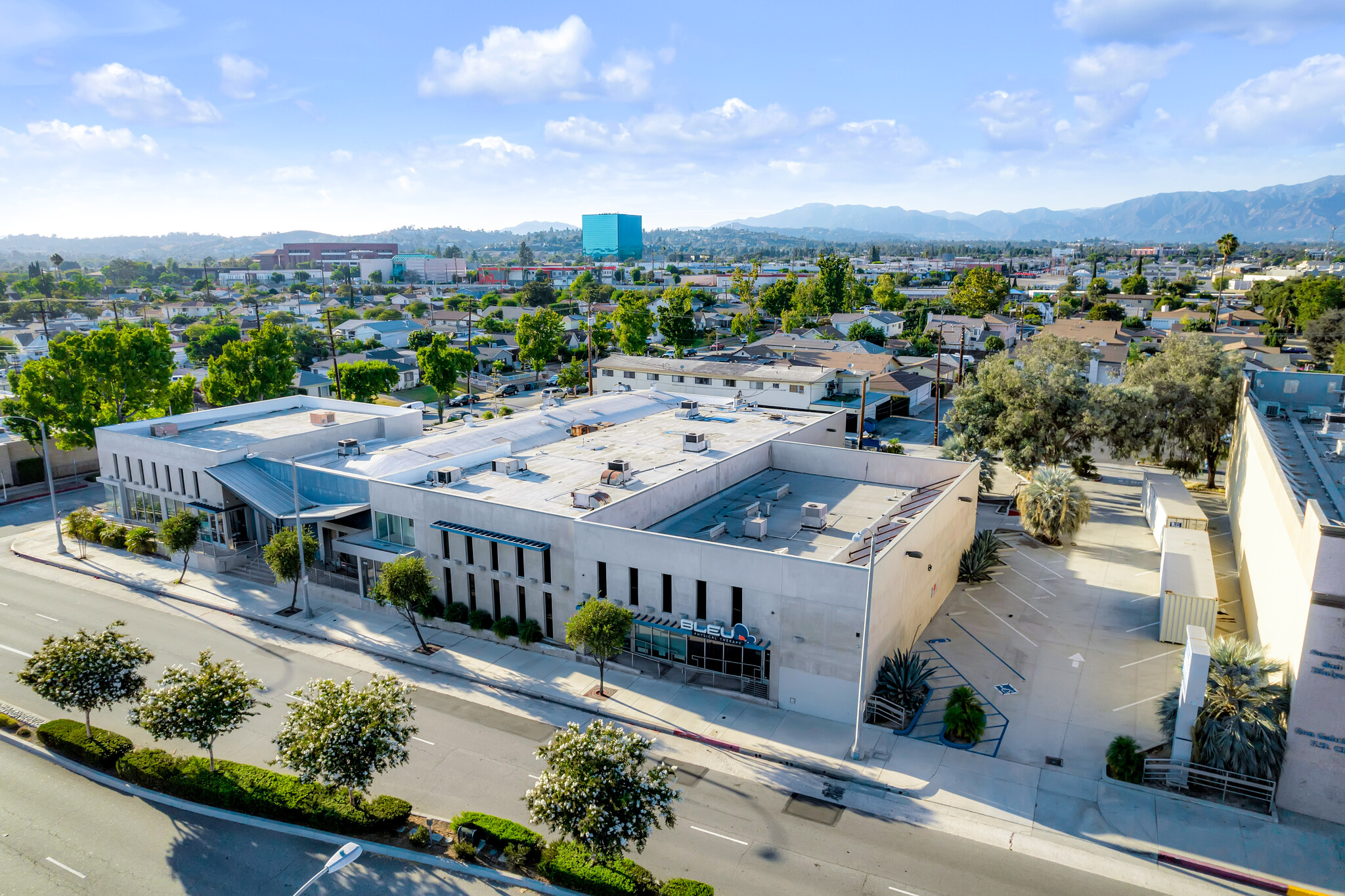 1819-1841 W Valley Blvd, Alhambra, CA à vendre Photo du bâtiment- Image 1 de 1