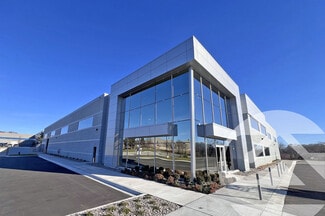 More details for 1465 Pacific Dr, Auburn Hills, MI - Industrial for Lease