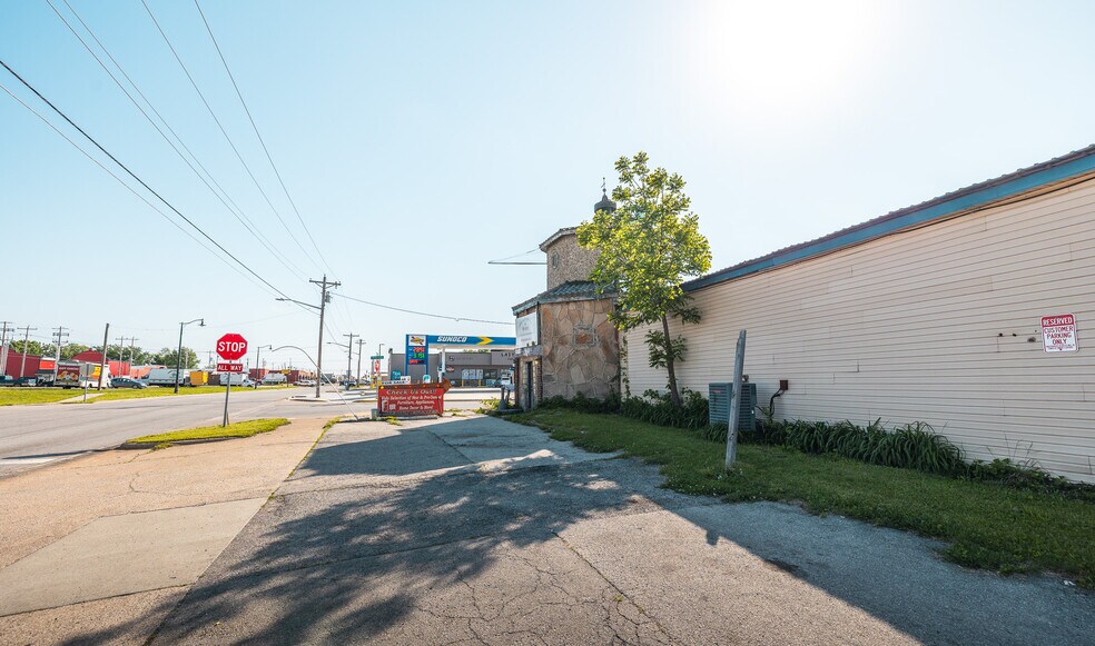 600 W Commercial St, Lebanon, MO à vendre - Photo du bâtiment - Image 3 de 19