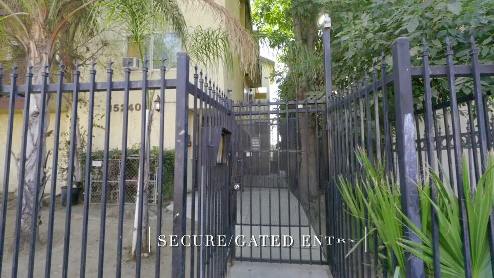 15240 Nordhoff St, North Hills, CA à vendre - Vidéo sur l’inscription commerciale - Image 2 de 47