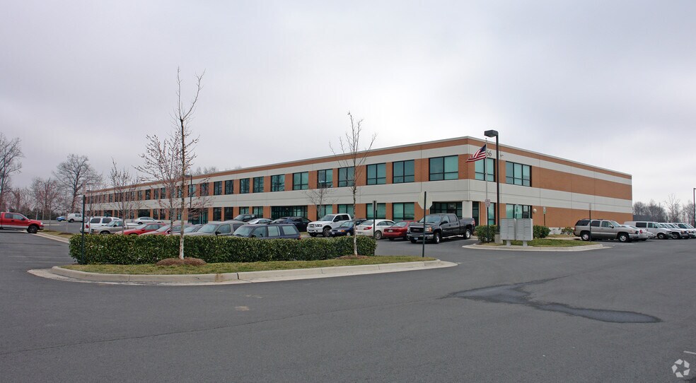 43766 Trade Center Pl, Sterling, VA à vendre - Photo principale - Image 2 de 4