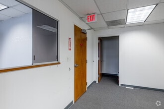 25 E Salem St, Hackensack, NJ à vendre Photo intérieure- Image 1 de 3