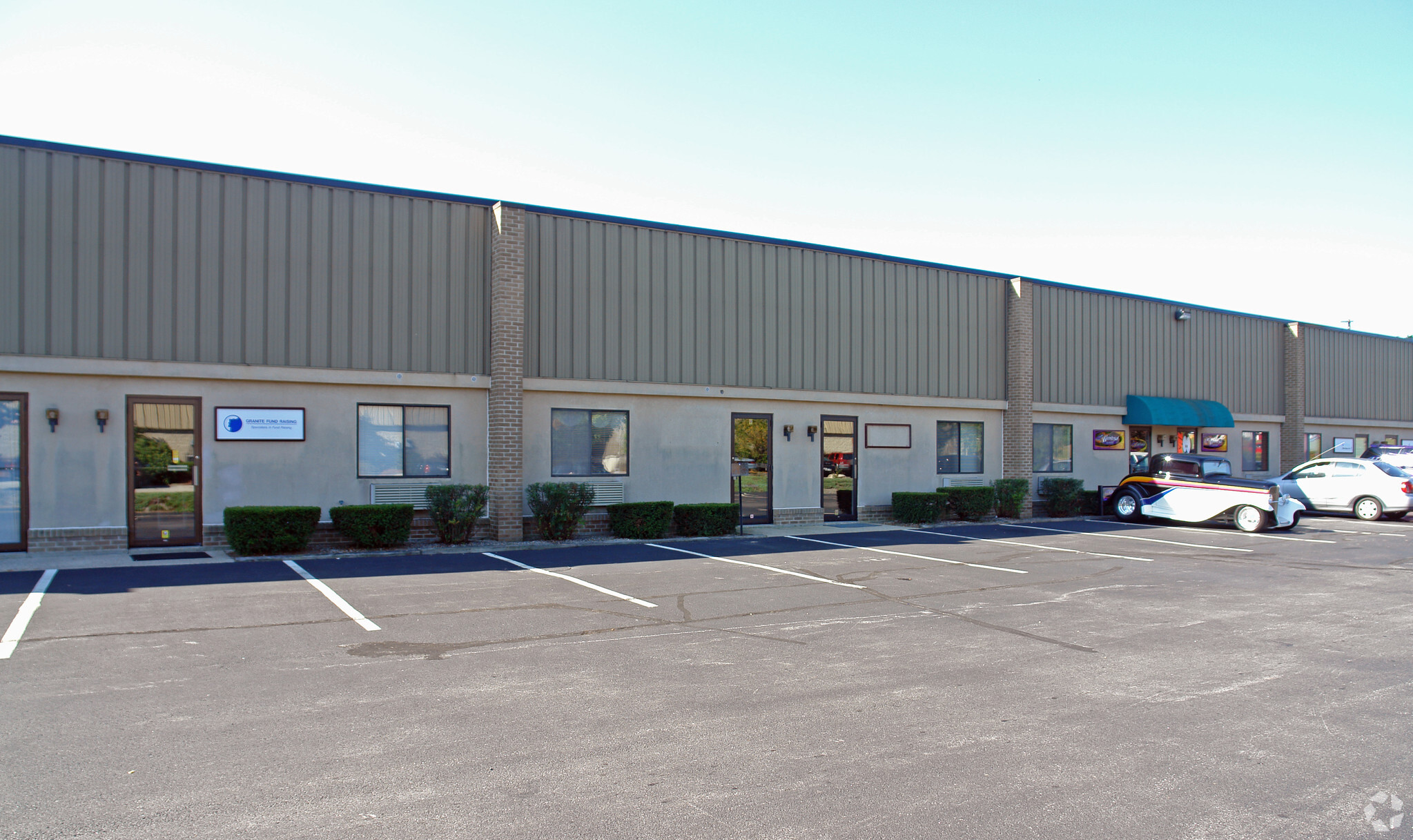 649 E Industrial Park Dr, Manchester, NH for sale Building Photo- Image 1 of 1