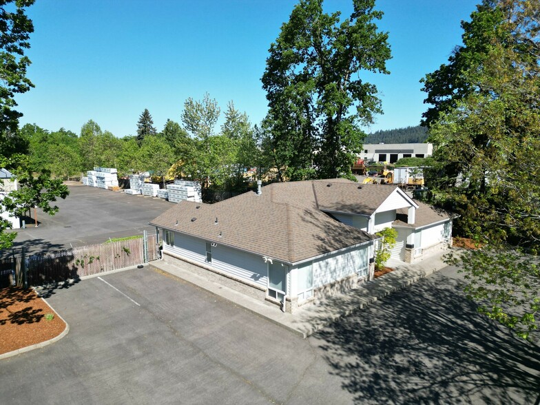 16791 SE 120th Ave, Clackamas, OR for lease - Building Photo - Image 1 of 5