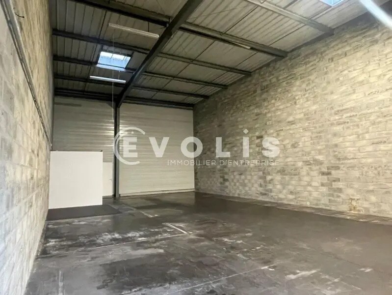 Flex in VILLENAVE-D'ORNON for lease Interior Photo- Image 1 of 7