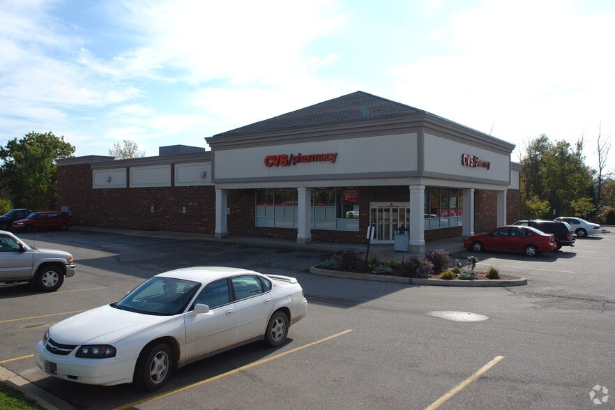 10501 Highland Rd, White Lake, MI for lease - Building Photo - Image 1 of 3