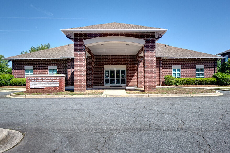 1029 W Meeting St, Lancaster, SC for sale - Primary Photo - Image 1 of 1
