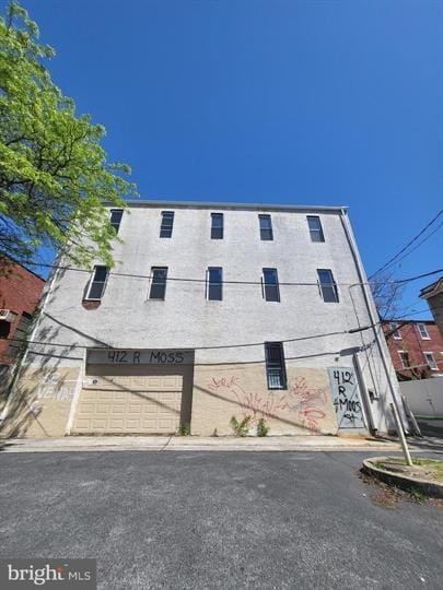 412 Moss St, Reading, PA for sale Primary Photo- Image 1 of 1