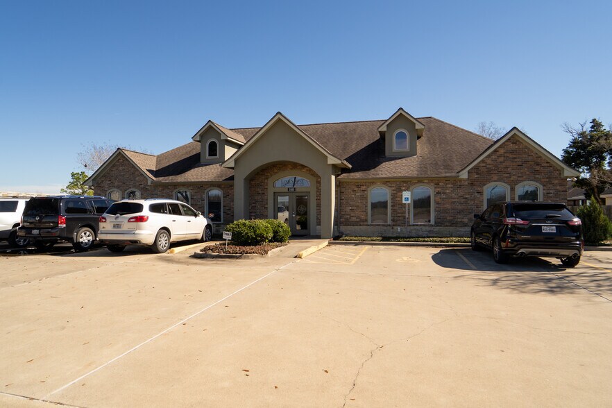 5103 E Airline Rd, Victoria, TX à louer - Photo du bâtiment - Image 1 de 24