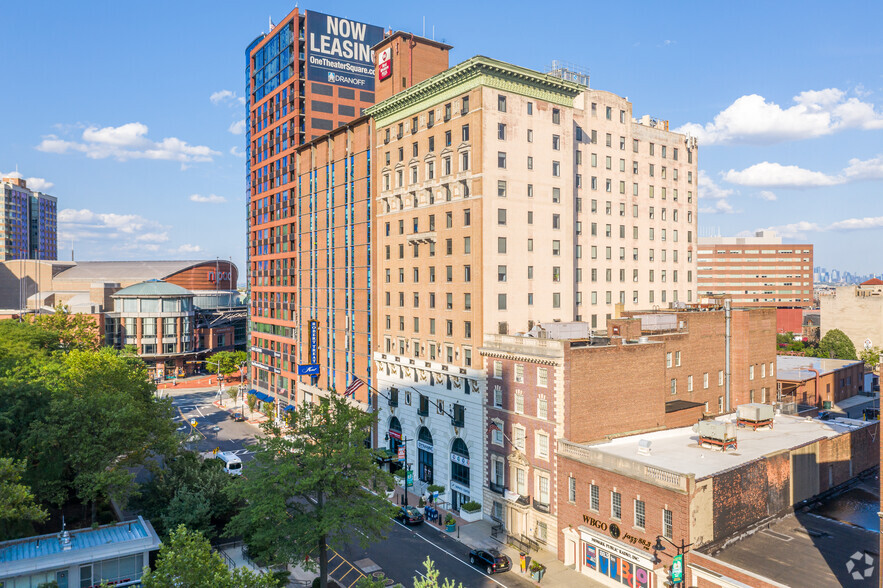 50 Park Pl, Newark, NJ à vendre - Photo principale - Image 1 de 1