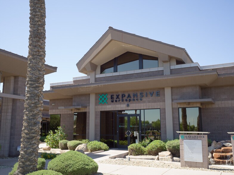 1820 E Ray Rd, Chandler, AZ à louer - Photo du bâtiment - Image 1 de 13