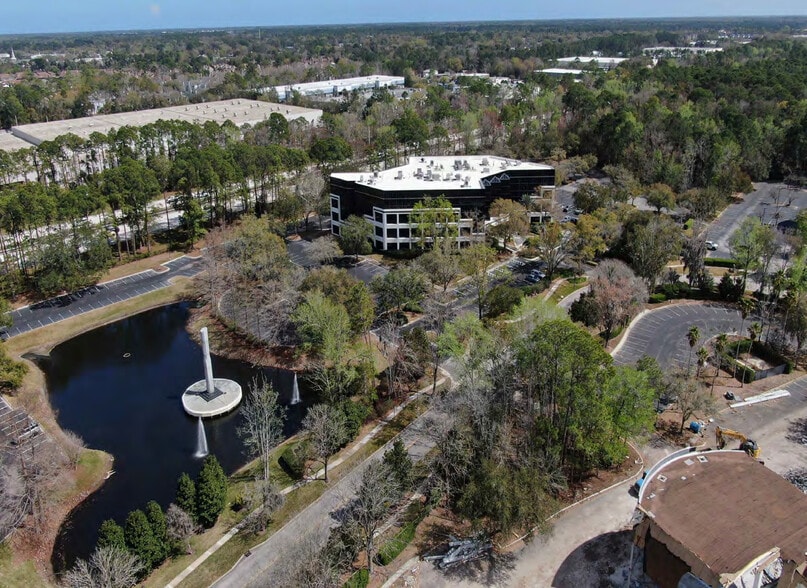 8381 Dix Ellis Trl, Jacksonville, FL for sale - Building Photo - Image 2 of 17