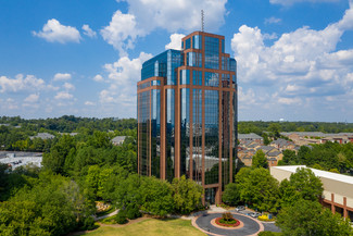 Plus de détails pour 1050 Crown Pointe Pkwy, Atlanta, GA - Cotravail à louer