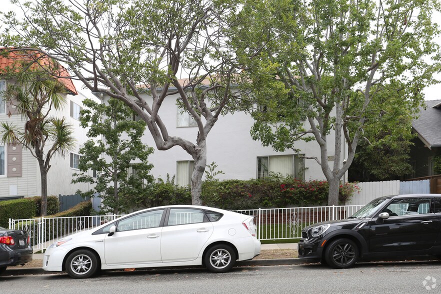 947 7th St, Santa Monica, CA à vendre - Photo du bâtiment - Image 2 de 4