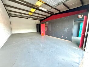 1872 Mill St, Tallahassee, FL for lease Interior Photo- Image 1 of 8