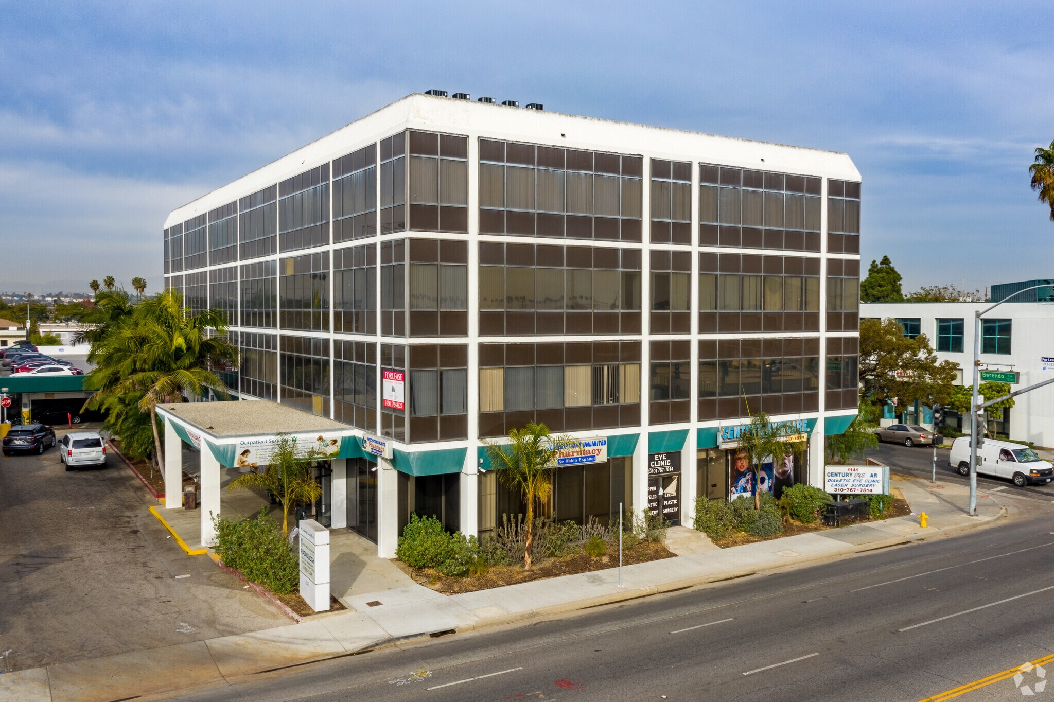 1141 W Redondo Beach Blvd, Gardena, CA à louer Photo du bâtiment- Image 1 de 9