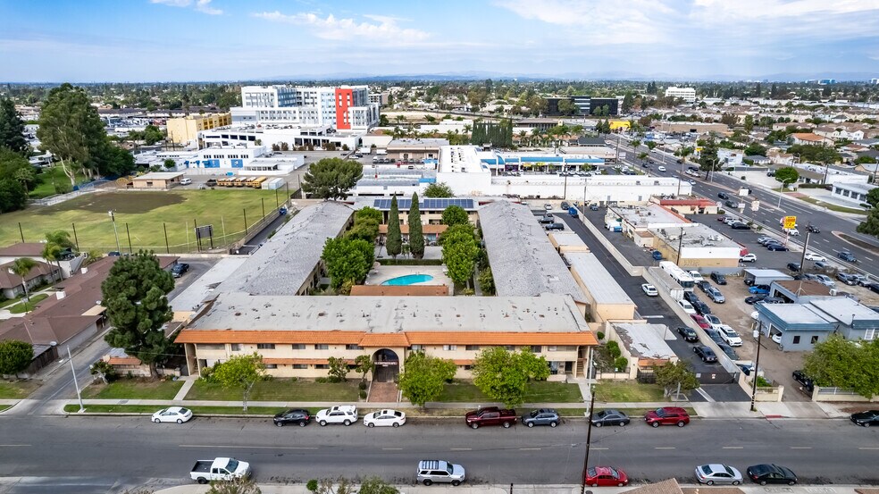 9931 Central Ave, Garden Grove, CA à vendre - Photo du bâtiment - Image 3 de 19