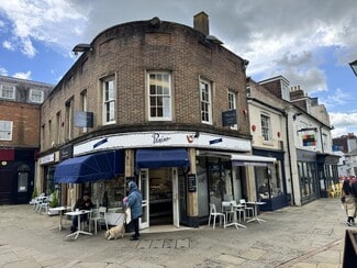 Plus de détails pour 43-44B Carfax, Horsham - Commerce de détail à vendre