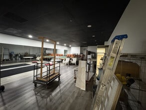 18888 Labin Ct, Rowland Heights, CA for lease Interior Photo- Image 2 of 3