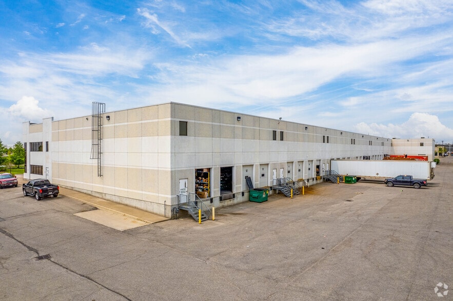 77 Pillsworth Rd, Caledon, ON for lease - Building Photo - Image 2 of 4