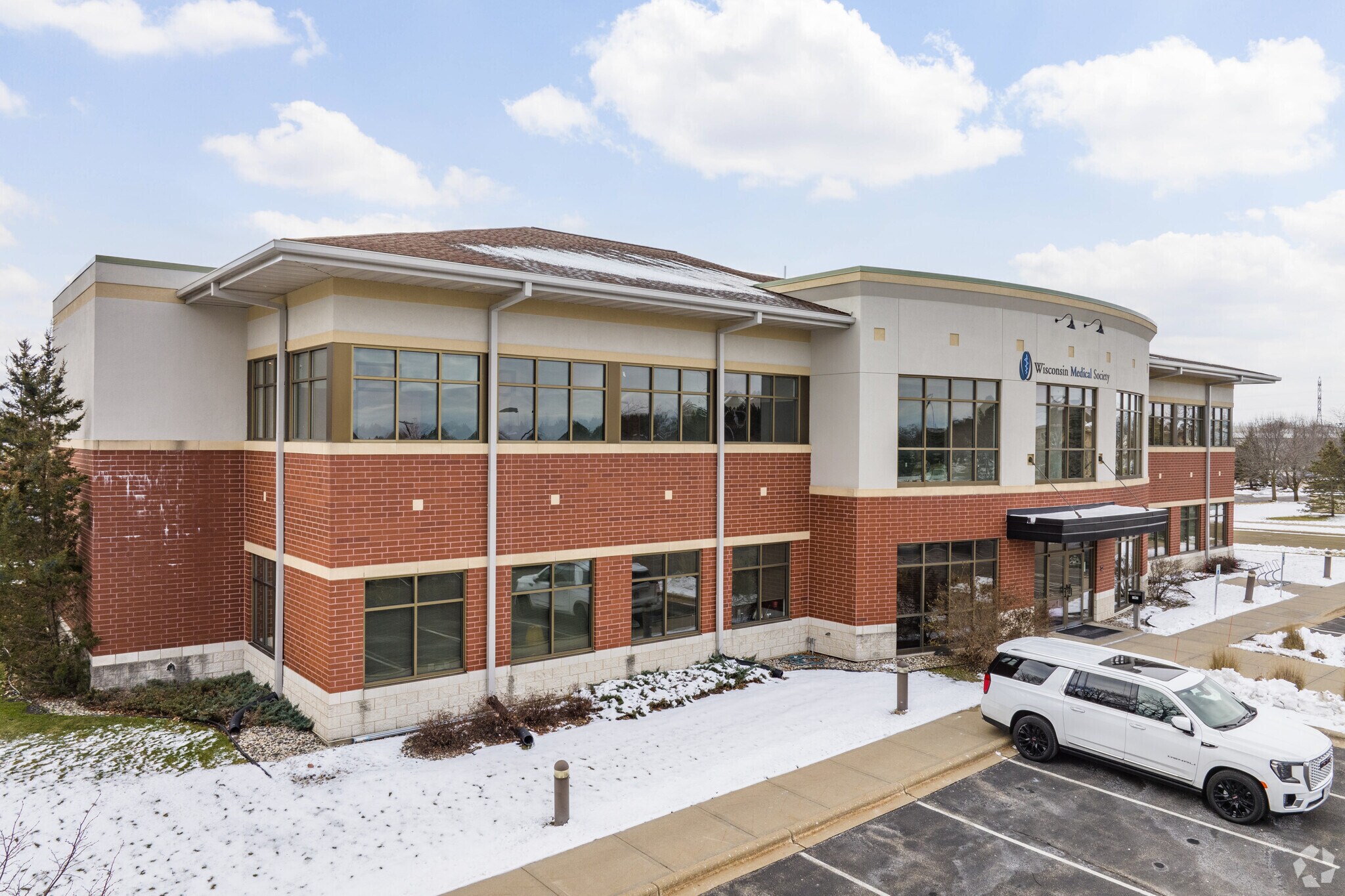 2920 Marketplace Dr, Fitchburg, WI for lease Primary Photo- Image 1 of 10