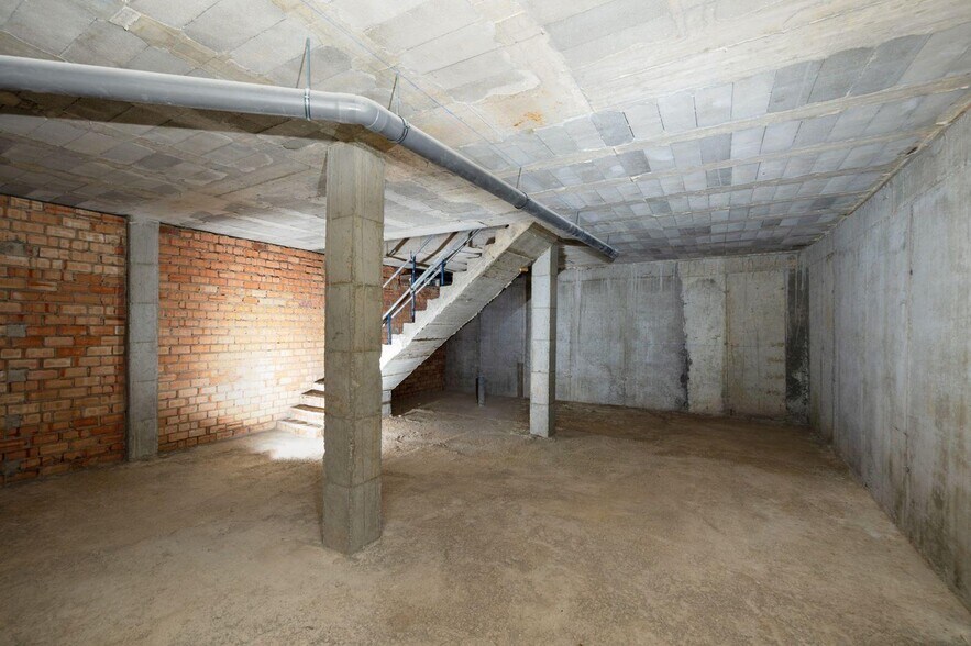 Calle Azhuma, 38, Granada, Granada for sale - Interior Photo - Image 2 of 11