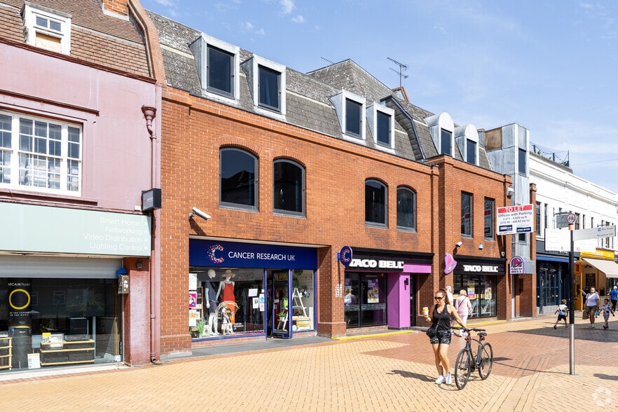 218A Moulsham St, Chelmsford for lease - Building Photo - Image 2 of 8