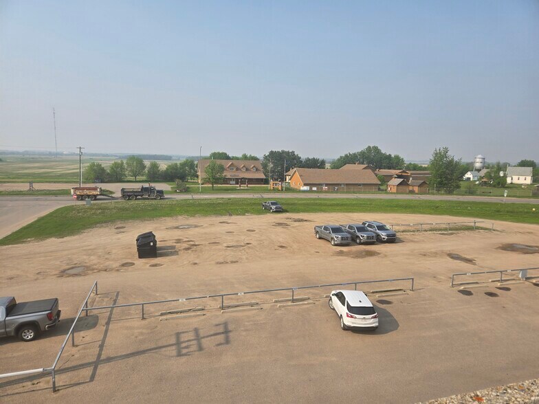 5201 44 St, Bonnyville, AB à vendre - Photo du bâtiment - Image 3 de 117