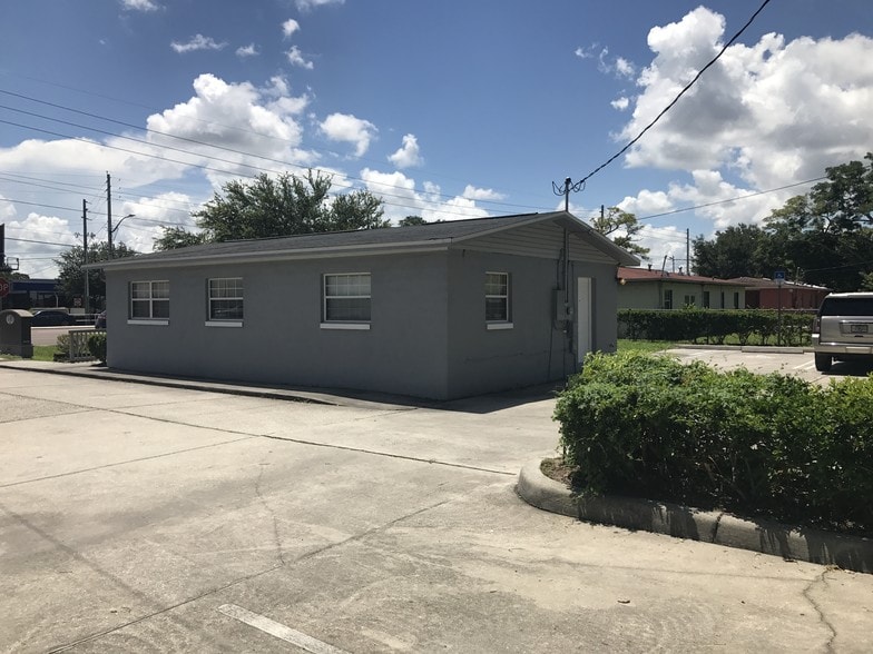 1334 S Semoran Blvd, Orlando, FL à louer - Photo du bâtiment - Image 3 de 13