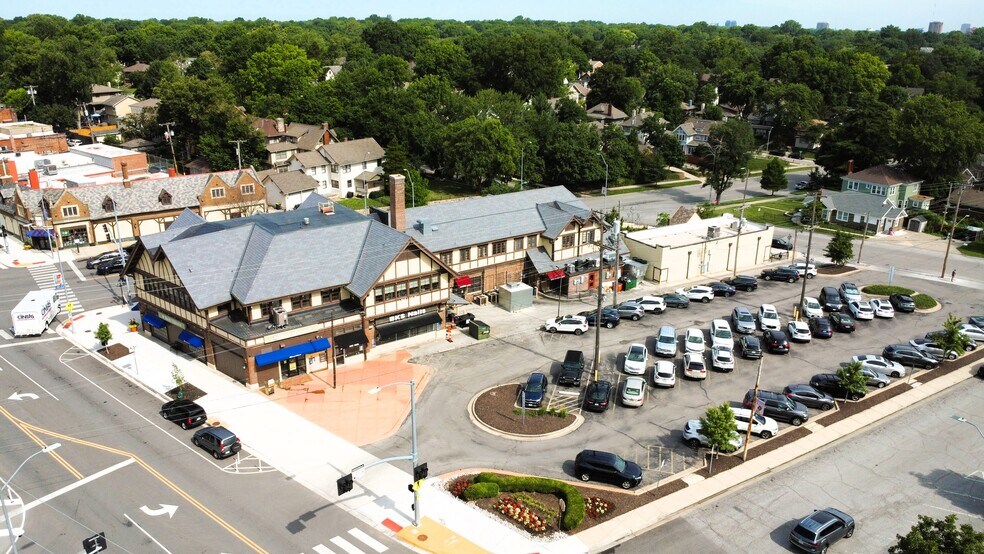6225-6249 Brookside Blvd, Kansas City, MO à louer - Photo du bâtiment - Image 3 de 7